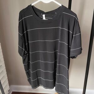Lululemon women’s tshirt size 16